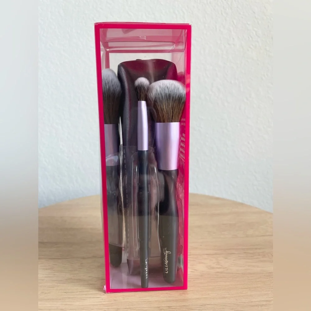 Ulta Beauty 4 Piece Flawless Face & Eye Makeup Brush Kit with Travel Case